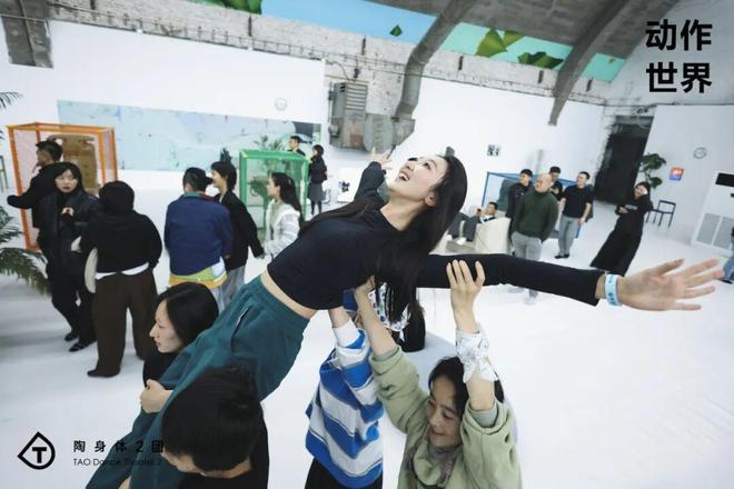 义我们如此生活|一周推荐pg电子网站以冬天的名(图17) 义我们如此生活|一周推荐pg电子网站以冬天的名(图17)